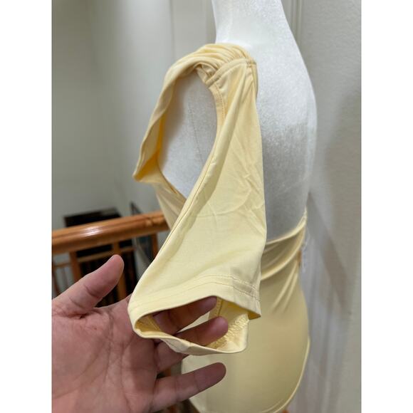 NWT Women's Yellow Cold Shoulder Bodycon Blouse Top Small - Picture 2 of 11